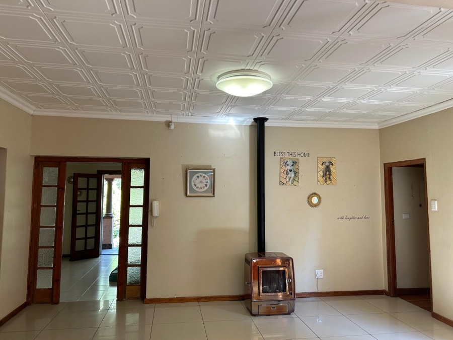 5 Bedroom Property for Sale in Westdene Free State